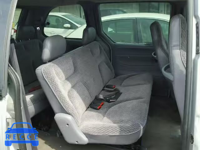 2000 CHRYSLER VOYAGER 2C4GJ25G3YR787086 image 5