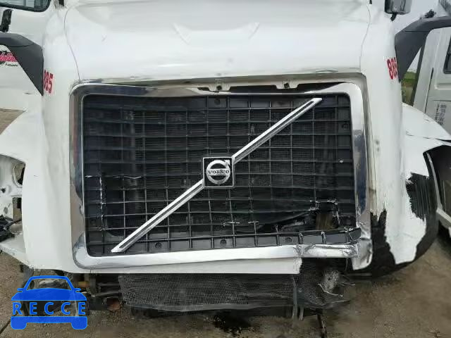 2015 VOLVO VNL 4V4NC9EHXFN925112 Bild 6