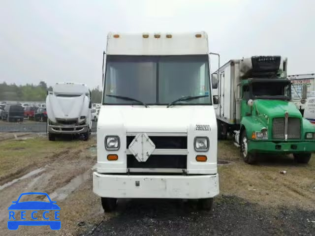 2000 FREIGHTLINER M LINE WAL 4UZA4FF40YCF78419 Bild 8