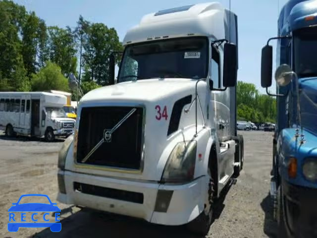 2011 VOLVO VNL 4V4NC9EJ2BN297589 зображення 1