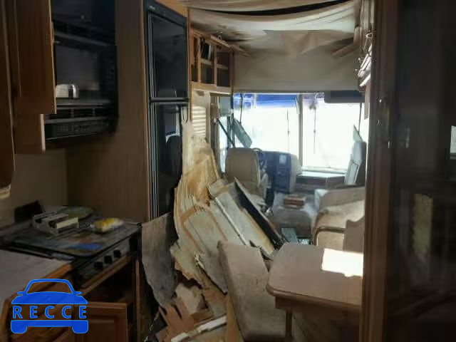 1994 OTHR WINNEBAGO 1GBKP37N1R3323285 Bild 4