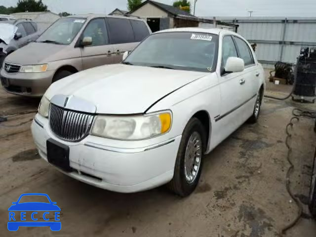 1998 LINCOLN TOWN CAR C 1LNFM83W8WY733352 Bild 1