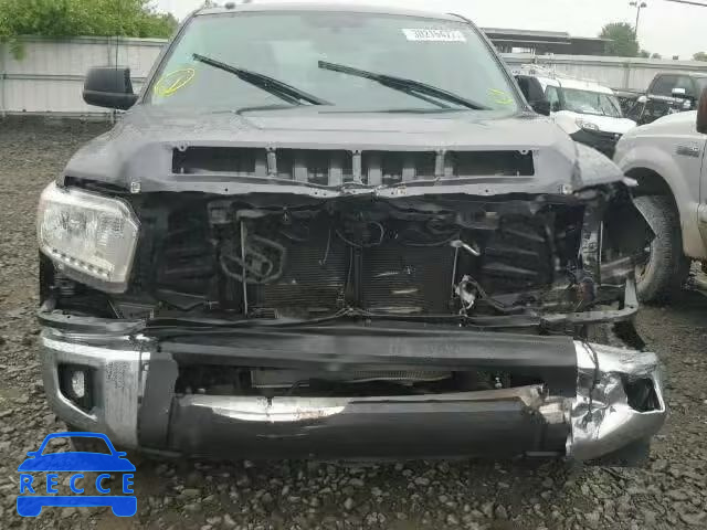 2017 TOYOTA TUNDRA CREWMAX 5TFDW5F10HX583413 Bild 8