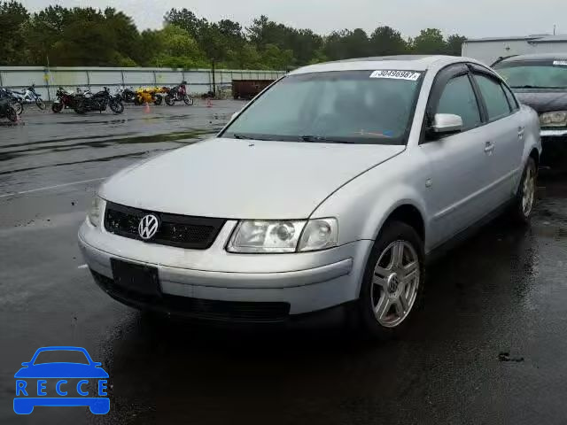 2000 VOLKSWAGEN PASSAT GLX WVWUH23B9YE318734 зображення 1