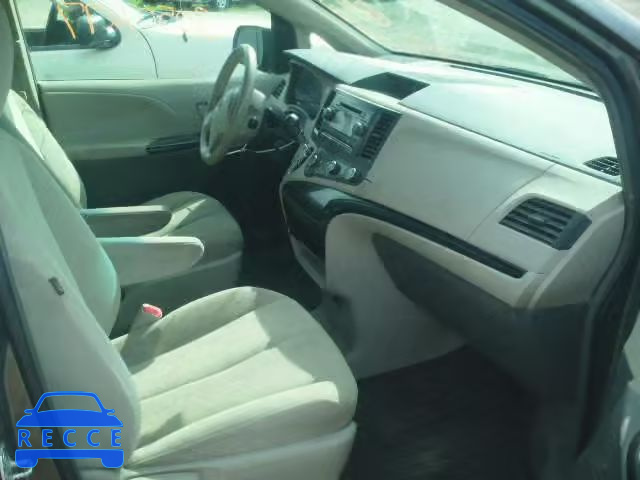 2011 TOYOTA SIENNA 5TDZK3DCXBS137924 image 4