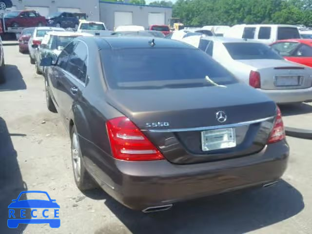 2011 MERCEDES-BENZ S550 WDDNG7BB4BA374428 image 2