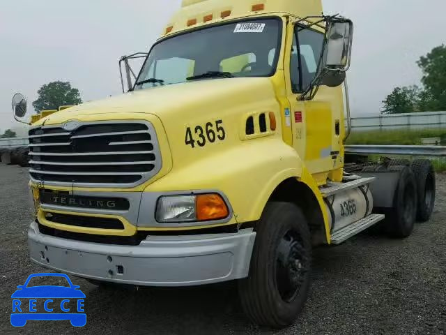 2004 STERLING TRUCK AT9500 2FWJA3CV44AM76384 Bild 1