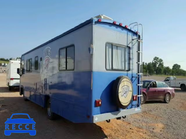 1995 CHEVROLET P30 1GBLP37N7S3304749 image 2