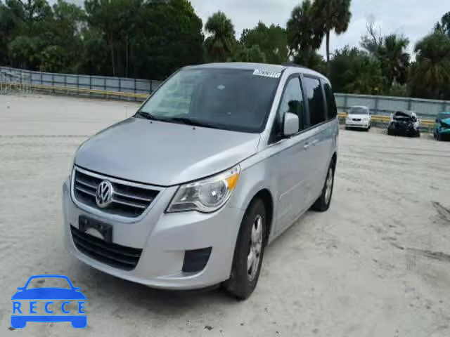 2011 VOLKSWAGEN ROUTAN SE 2V4RW3DG7BR717931 зображення 1