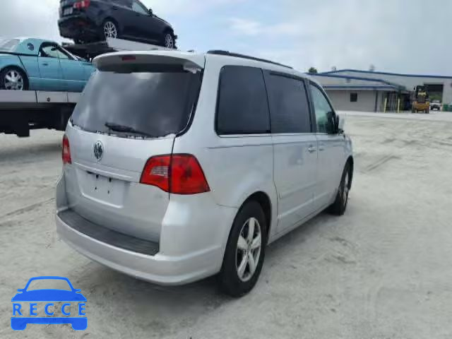 2011 VOLKSWAGEN ROUTAN SE 2V4RW3DG7BR717931 зображення 3