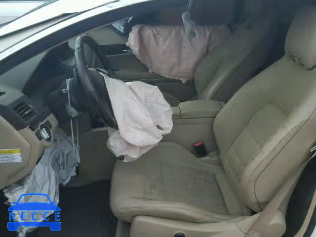 2011 MERCEDES-BENZ E550 WDDKK7CFXBF060353 image 4