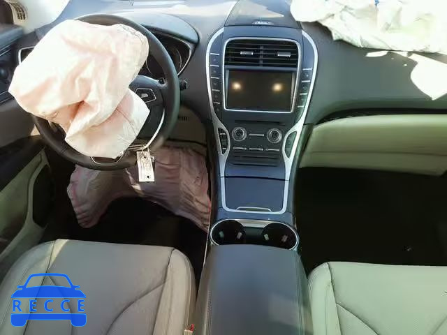 2017 LINCOLN MKX RESERV 2LMPJ8LP4HBL52348 image 8