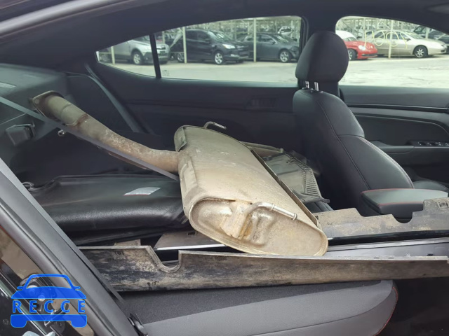 2018 HYUNDAI ELANTRA SP KMHD04LB1JU523071 image 5