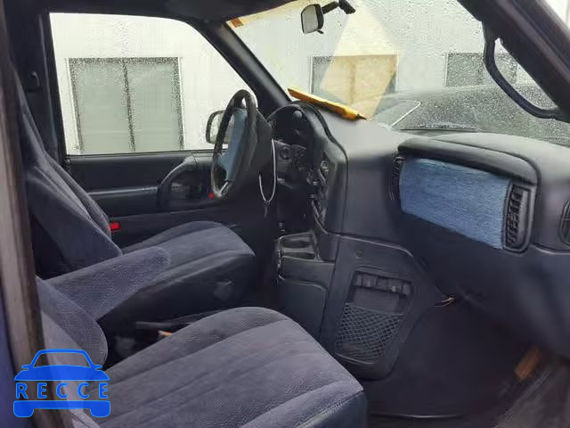 1997 GMC SAFARI XT 1GKDM19W7VB500059 image 4