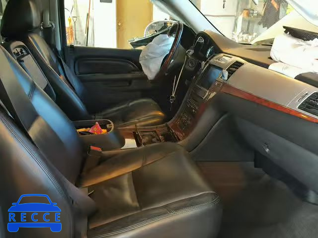 2011 CADILLAC ESCALADE P 1GYS4CEF5BR205883 image 4