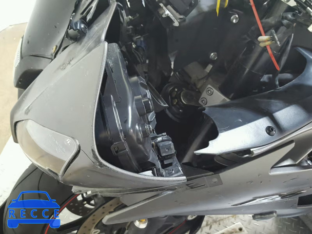 2013 YAMAHA YZFR6 JYARJ16E9DA029943 image 17