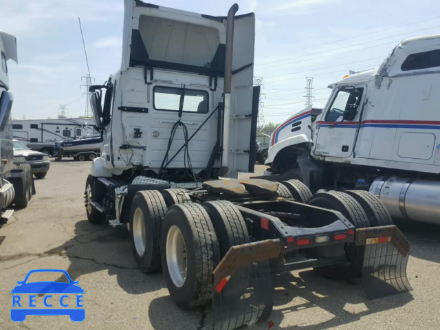 2014 VOLVO VN VNL 4V4NC9EH5EN150510 image 2