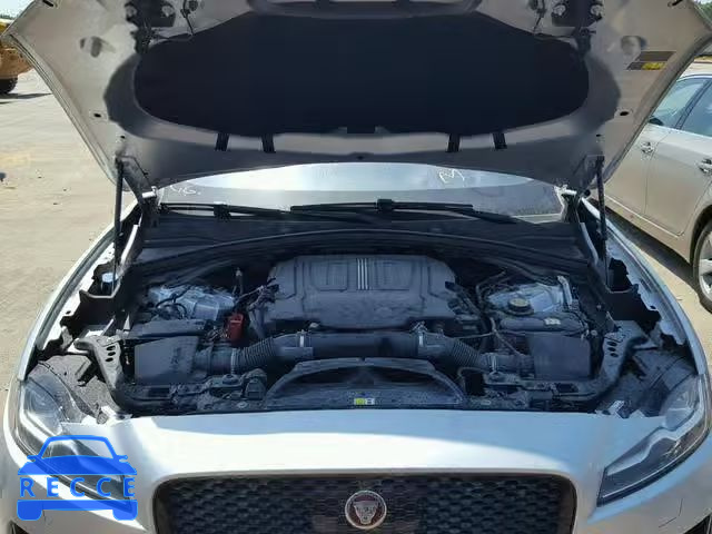 2017 JAGUAR F-PACE S SADCM2BV2HA059163 Bild 6