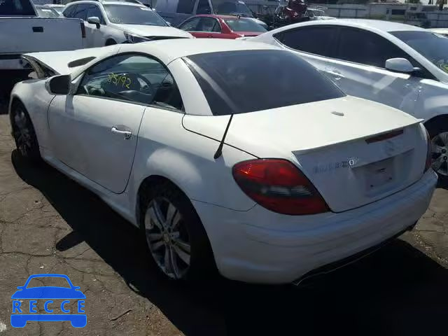 2011 MERCEDES-BENZ SLK 300 WDBWK5EAXBF242019 image 2