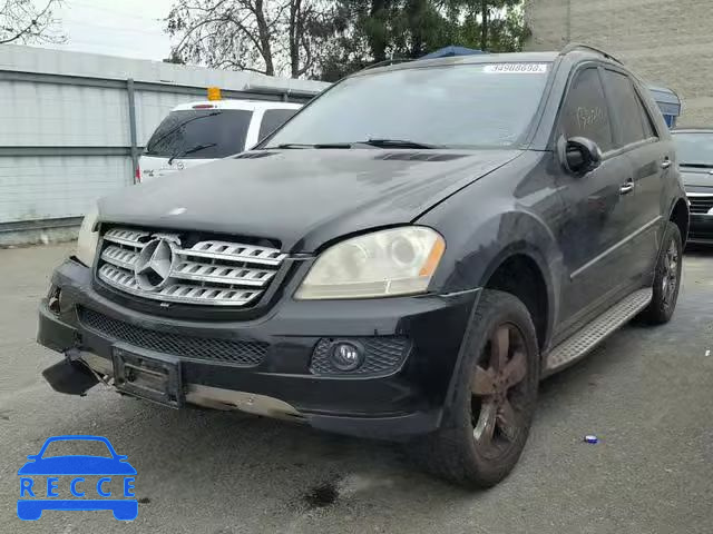 2007 MERCEDES-BENZ ML 500 4JGBB75E07A181052 зображення 1