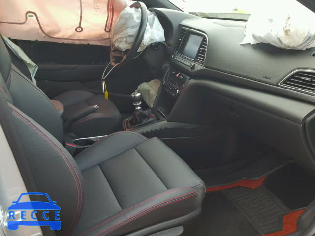 2017 HYUNDAI ELANTRA SP KMHD04LBXHU358387 image 4