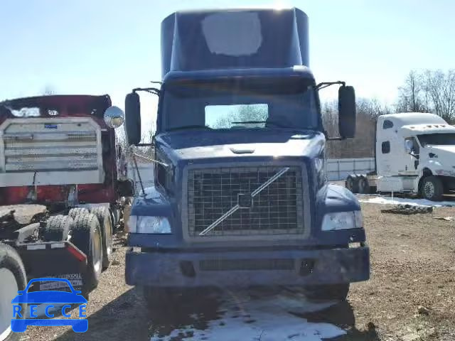 2005 VOLVO VN VNM 4V4M19GF25N383516 image 8