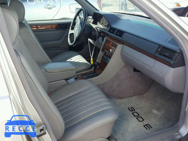 1993 MERCEDES-BENZ 300 E 2.8 WDBEA28E6PB988087 image 4