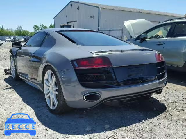 2010 AUDI R8 WUADNAFG7AN000338 Bild 2