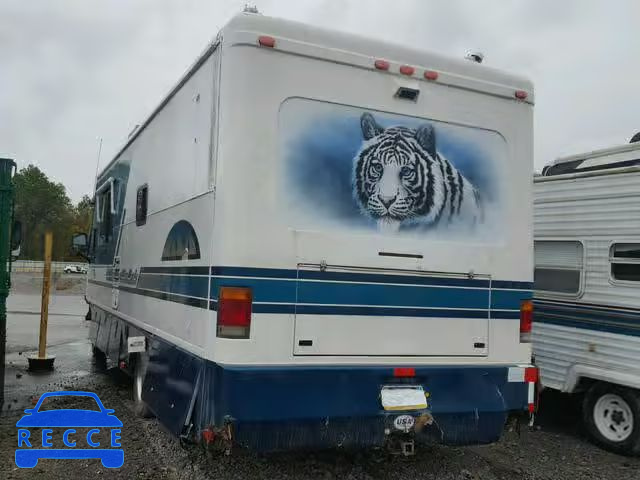 2002 SAFA MOTORHOME 5B4LP67G923344460 image 2