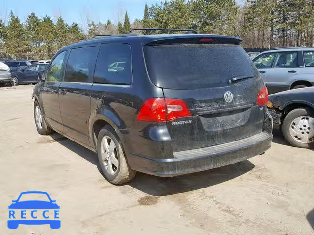 2011 VOLKSWAGEN ROUTAN SEL 2V4RW5DG9BR803060 Bild 2