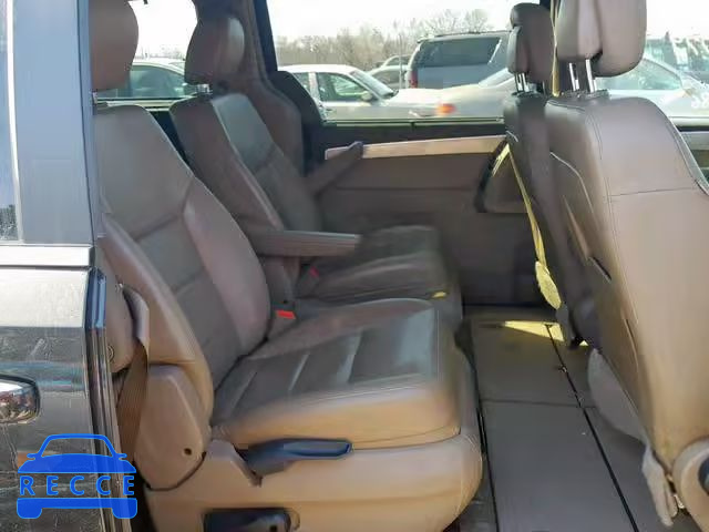 2011 VOLKSWAGEN ROUTAN SEL 2V4RW5DG9BR803060 зображення 5