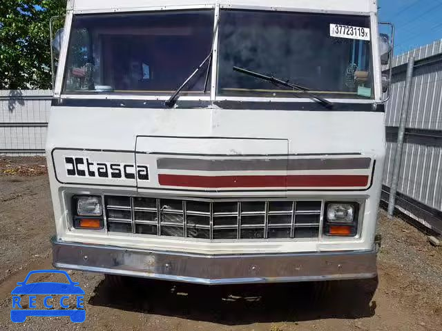 1982 CHEVROLET P30 1GBKP37W7C3319869 image 6