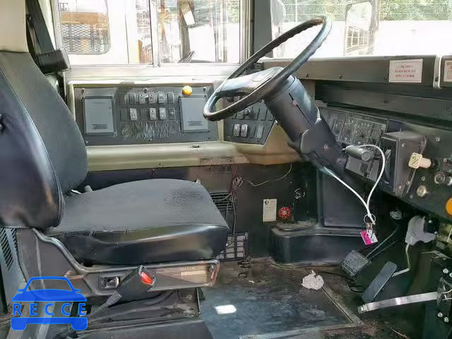 1999 INTERNATIONAL 3000 3800 1HBBABL1XH682456 image 4