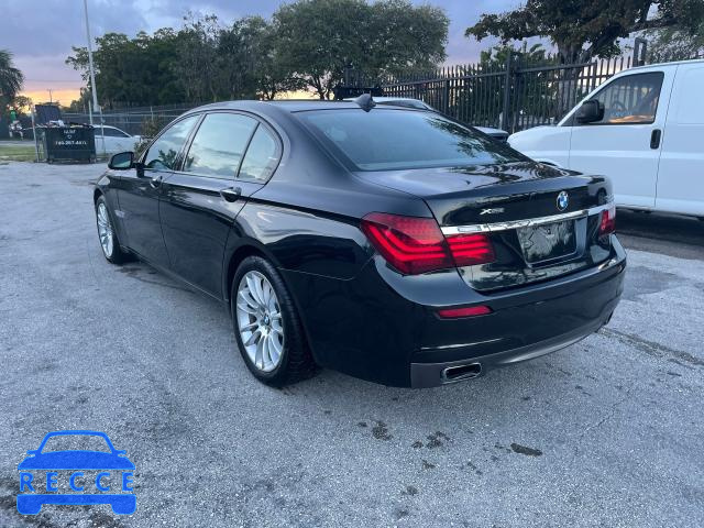 2014 BMW 740 LXI WBAYF4C59ED281809 Bild 2