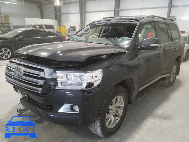 2017 TOYOTA LAND CRUIS JTMCY7AJXH4052374 image 1
