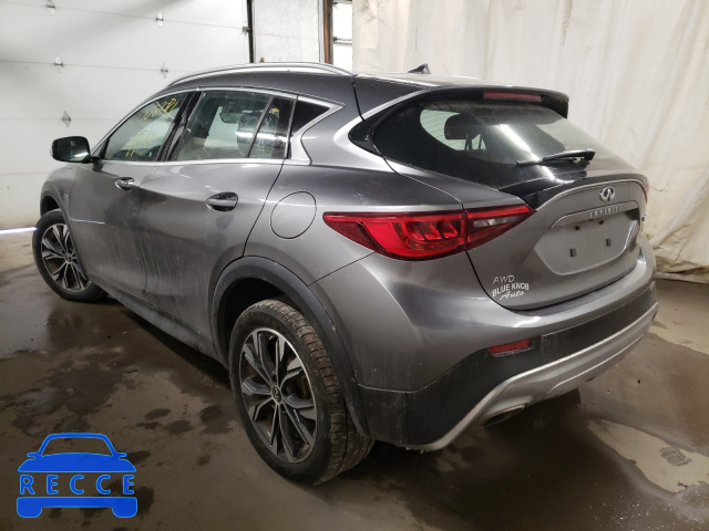 2018 INFINITI QX30 PURE SJKCH5CR0JA057742 Bild 2