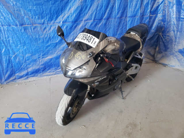 2003 HONDA CBR900 RR JH2SC50033M101339 Bild 1