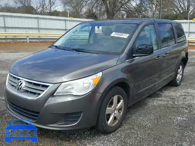 2010 VOLKSWAGEN ROUTAN SEL 2V4RW5DXXAR262745 image 1