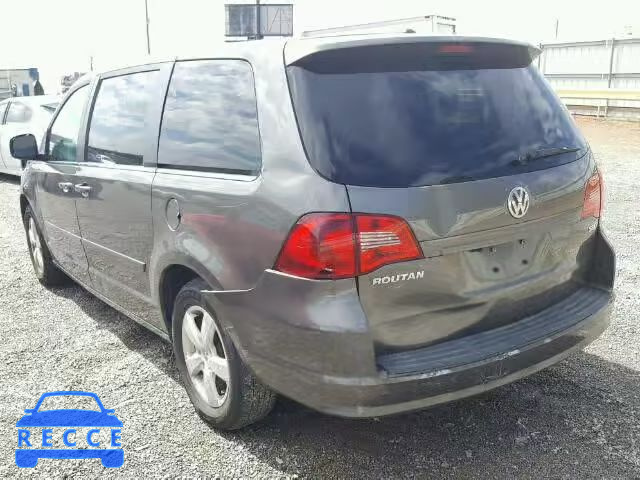 2010 VOLKSWAGEN ROUTAN SEL 2V4RW5DXXAR262745 зображення 2