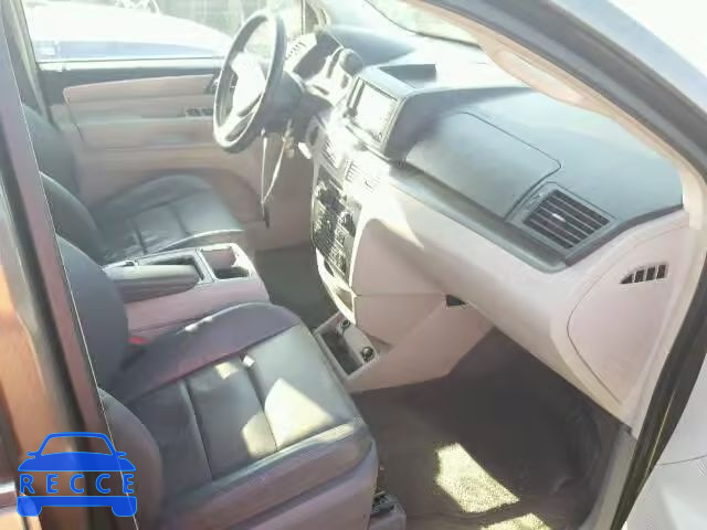 2010 VOLKSWAGEN ROUTAN SEL 2V4RW5DXXAR262745 зображення 4