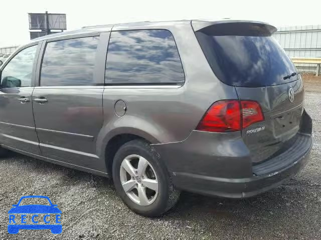 2010 VOLKSWAGEN ROUTAN SEL 2V4RW5DXXAR262745 image 8