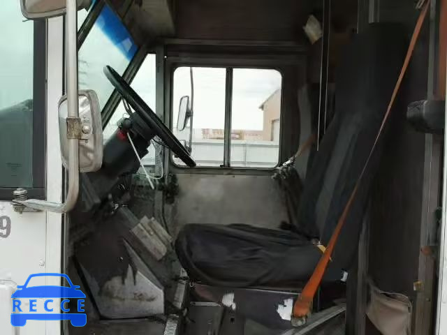 1999 FREIGHTLINER M LINE WAL 4UZA4FF4XXCA61305 зображення 4