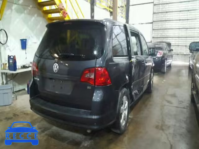 2011 VOLKSWAGEN ROUTAN SE 2V4RW3DG1BR766851 зображення 3