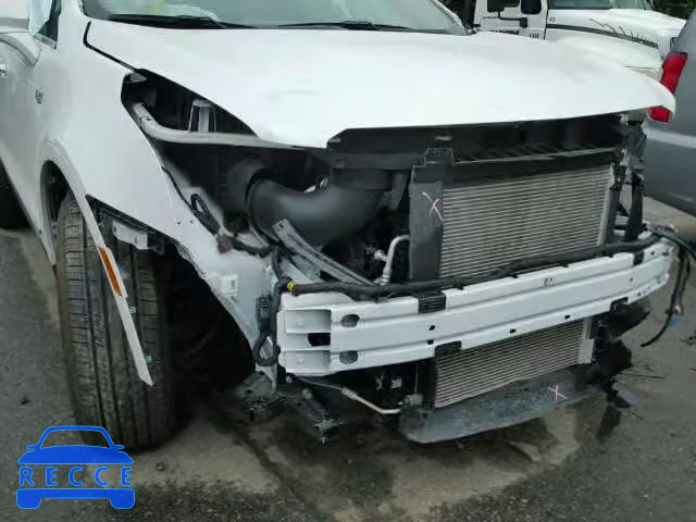 2017 CADILLAC XT5 1GYKNARS2HZ148155 image 8