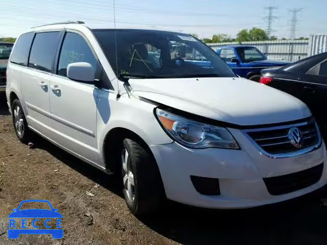 2011 VOLKSWAGEN ROUTAN SE 2V4RW3DG2BR691576 Bild 0