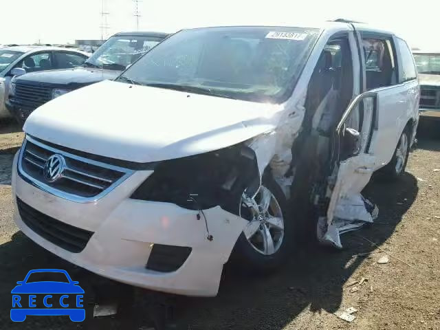 2011 VOLKSWAGEN ROUTAN SE 2V4RW3DG2BR691576 зображення 1