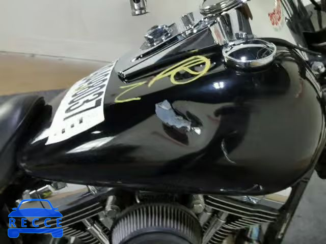 2004 HARLEY-DAVIDSON FXDWGI 1HD1GPW1X4K317799 image 17