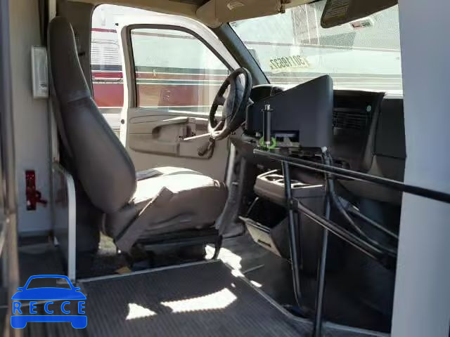 2005 CHEVROLET EXPRESS CU 1GBHG31V451138639 image 4