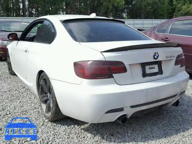 2011 BMW 335IS WBAKG1C52BE617985 Bild 2