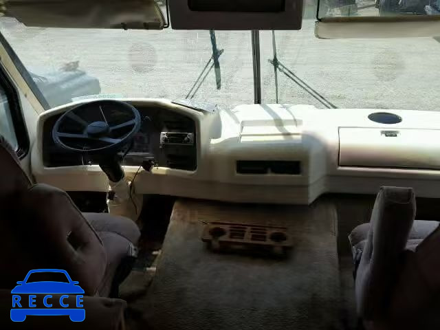 1995 CHEVROLET P30 1GBJP37N0S3325322 image 4